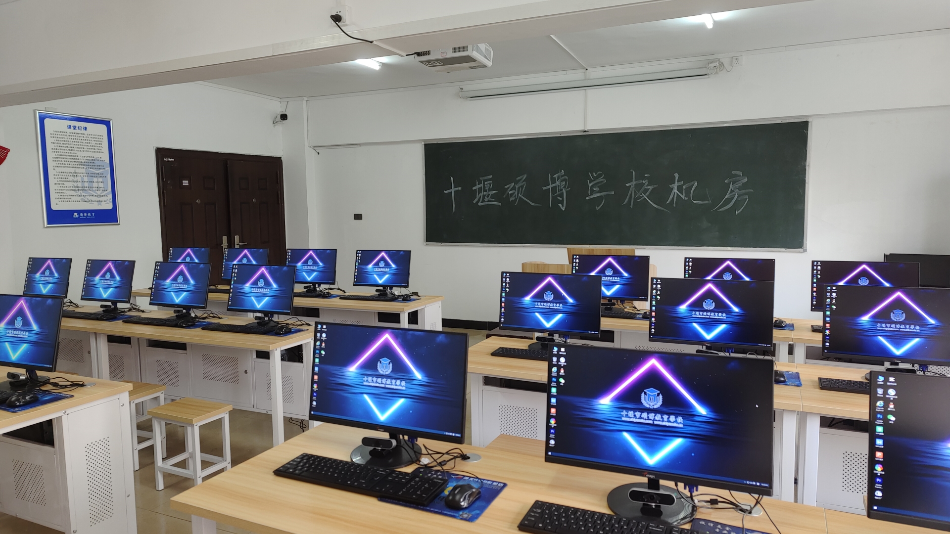 ff917608f179cc5b9863b6acf9da169.jpg ff917608f179cc5b9863b6acf9da169.jpg